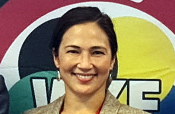 Elisa Au